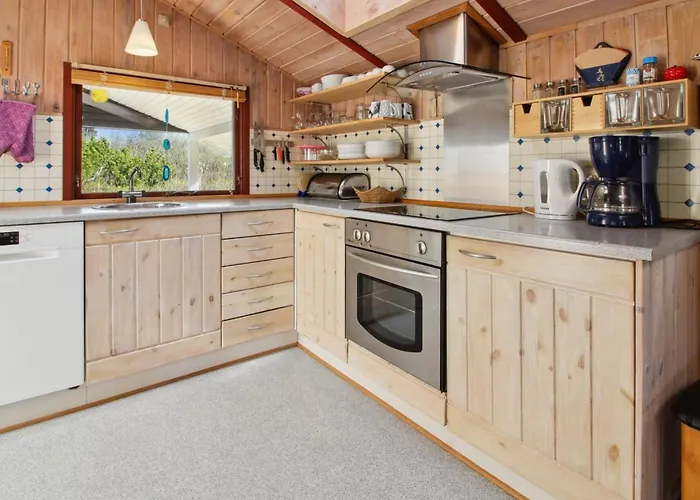 Holiday home Elpida - 2km From The Sea By Interhome