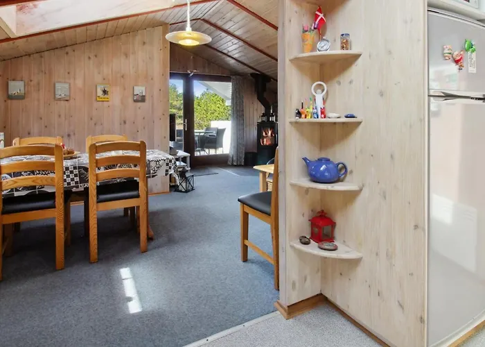 Elpida - 2km From The Sea By Interhome Lakolk